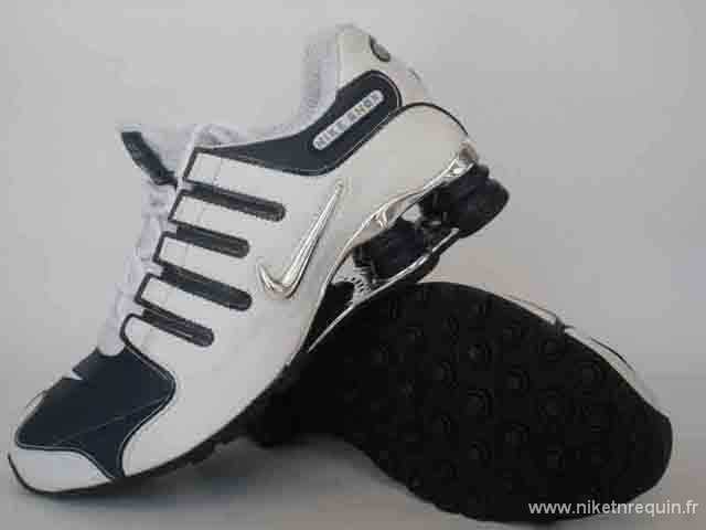 Nike Shox NZ blanc marine fonce (1)